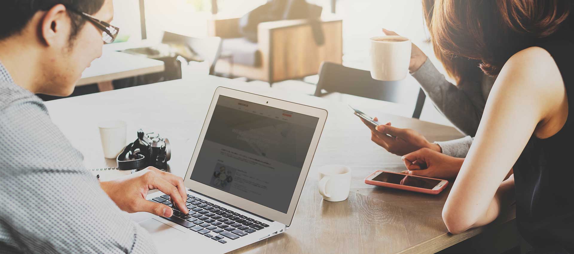 東京都新宿区のweb制作会社 ホームページ制作会社ブリッジ